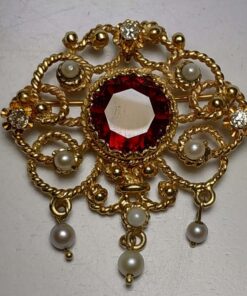 Garnet, Diamond, & Pearl Gold Pendant / Brooch closeup