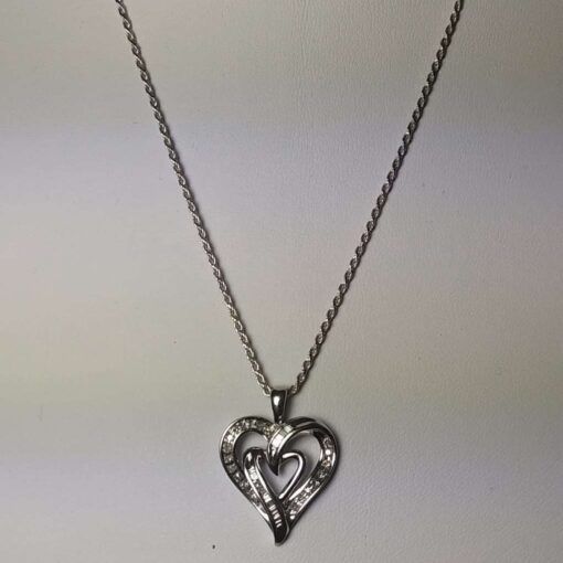 1/4ctw Diamond White Gold Heart Necklace uncut