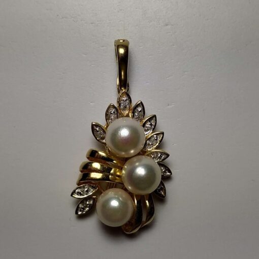 Pearl & Diamond Gold Pendant