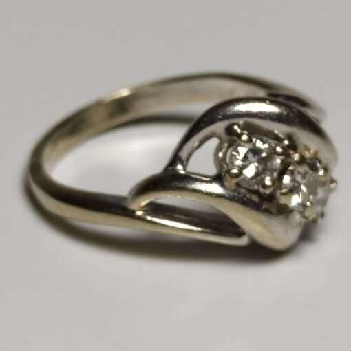 White Gold 1/3ctw Diamond Ring side