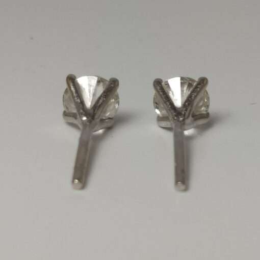 1.00ctw diamond stud earrings back