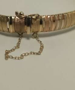 Yellow & Rose Gold Italian Omega Bracelet close up clasp