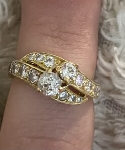 Amazing Ring 18k and Diamond