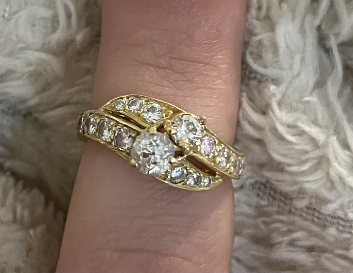 Amazing Ring 18k and Diamond